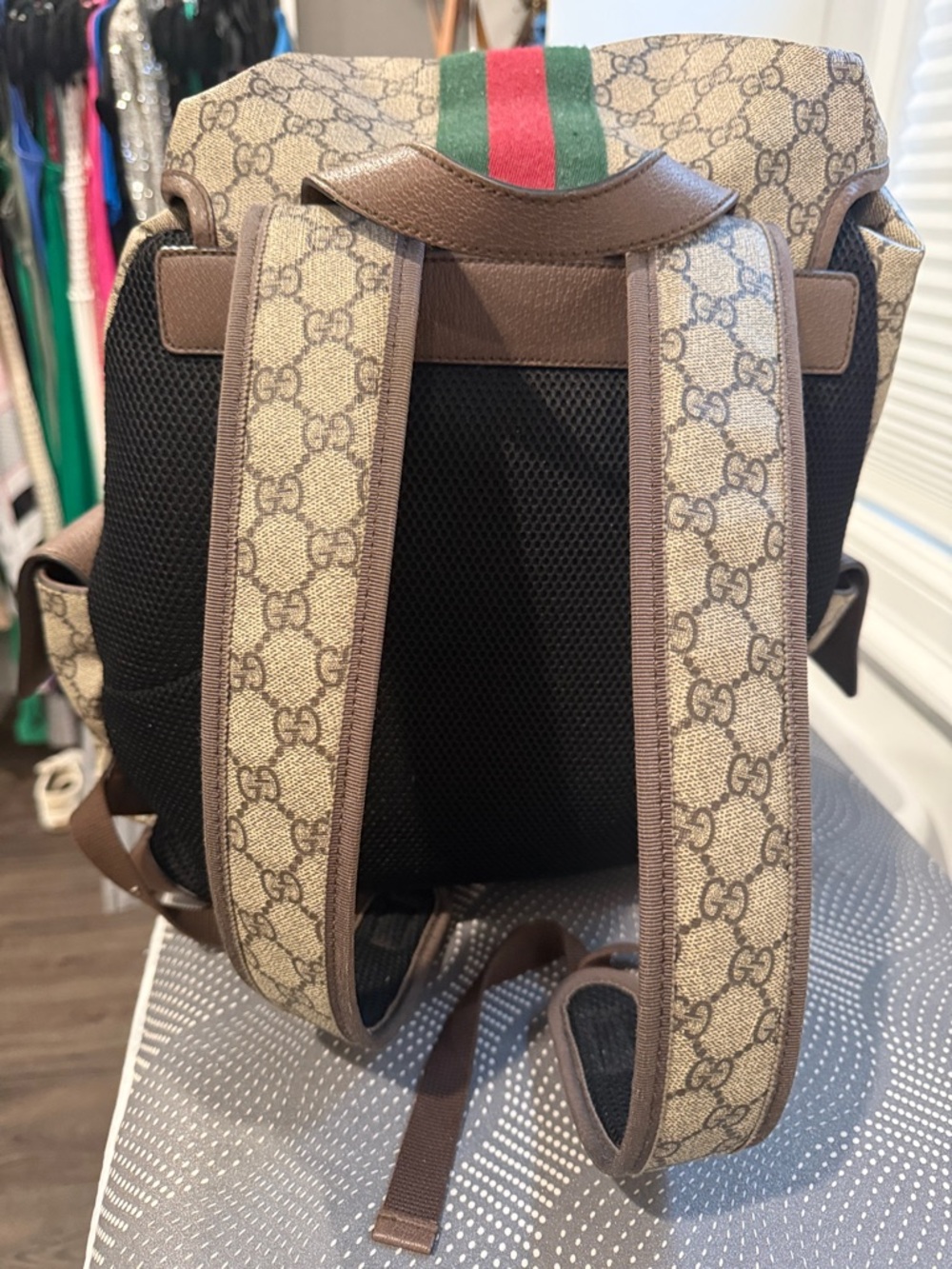 Gucci Beige GG Canvas Backpack with Green and Red Web - Picture 3 of 5